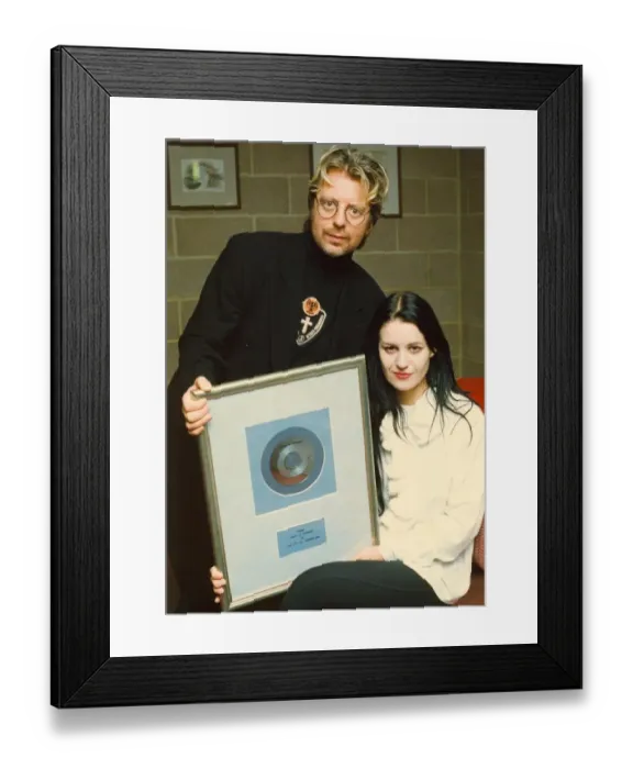 Framed Print : Eurythmics star Dave Stewart pictured with his now ex-wife former Bananarama star Siobhan Framed Print : Eurythmics star Dave Stewart pictured with his now ex-wife former Bananarama star Siobhan