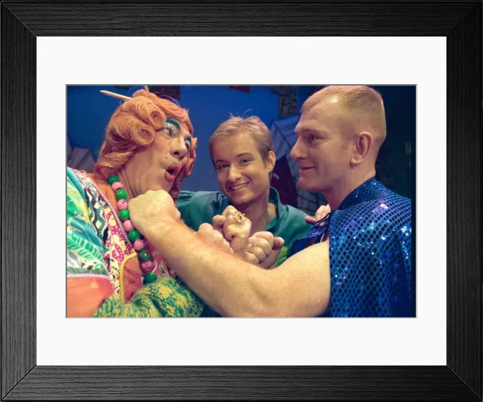Framed Print : The cast from the pantomime Aladdin at the Sunderland Empire Framed Print : The cast from the pantomime Aladdin at the Sunderland Empire