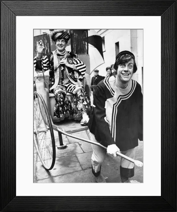 Framed Print : Out on the town are two of the stars of this years pantomime at Newcastle Framed Print : Out on the town are two of the stars of this years pantomime at Newcastle