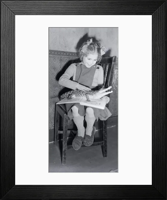 Framed Print : Five year Pauline Darley playing with a baby crocodile December 1953 Framed Print : Five year Pauline Darley playing with a baby crocodile December 1953