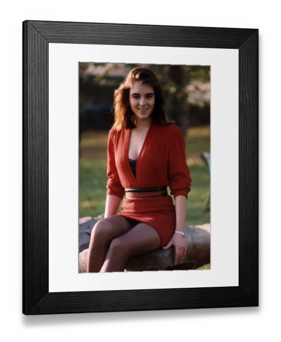 Framed Print : Elizabeth Hurley actress. Liz Framed Print : Elizabeth Hurley actress. Liz