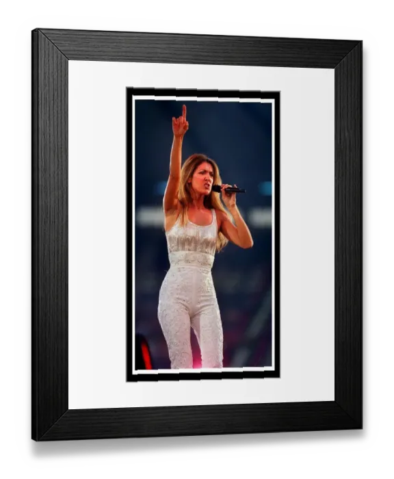 Framed Print : Celine Dion at Murrayfield Edinburgh July 1999 Arm raised finger pointing singing