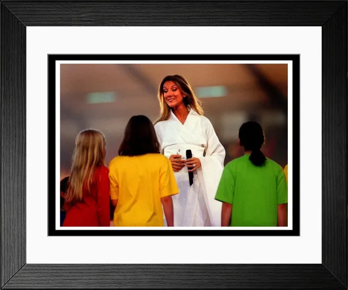 Framed Print : Celine Dion at Murrayfield Edinburgh July 1999 White kimoni, holding microphone Framed Print : Celine Dion at Murrayfield Edinburgh July 1999 White kimoni, holding microphone