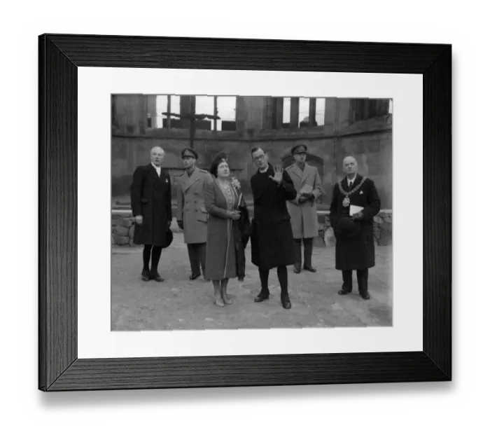 Framed Print : King George VI and Queen Elizabeth inspecting the ruins of Coventry Cathedral Framed Print : King George VI and Queen Elizabeth inspecting the ruins of Coventry Cathedral