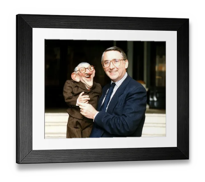 Framed Print : Liberal Democrat MP David Steel with his spitting image puppet. Circa 1990