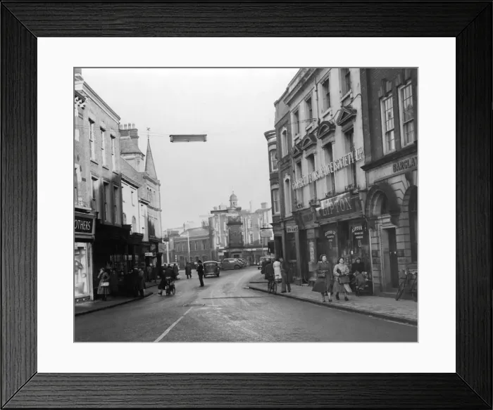 Framed Print : Shoppers in Market Place, Rugby. circa 1960
