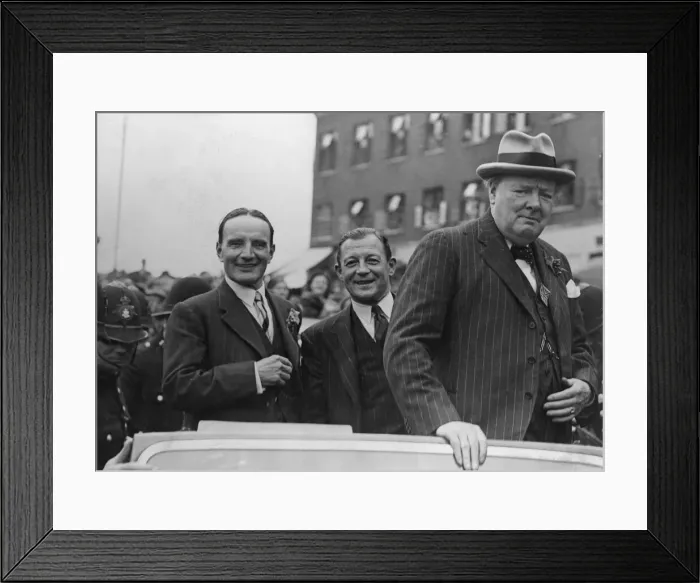 Framed Print : 20, 000 people assembled in Trinity Street and beyond to welcome Mr