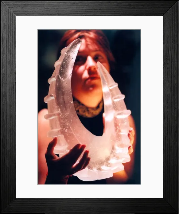 Framed Print : Student of Sunderland Universitys glass department, Tamlyn Smithers Framed Print : Student of Sunderland Universitys glass department, Tamlyn Smithers