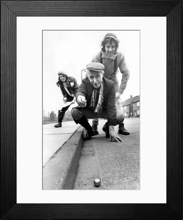 Framed Print : Sixty four year olf Anti Brydon took on councillor Ian Gordon in a marble marathon