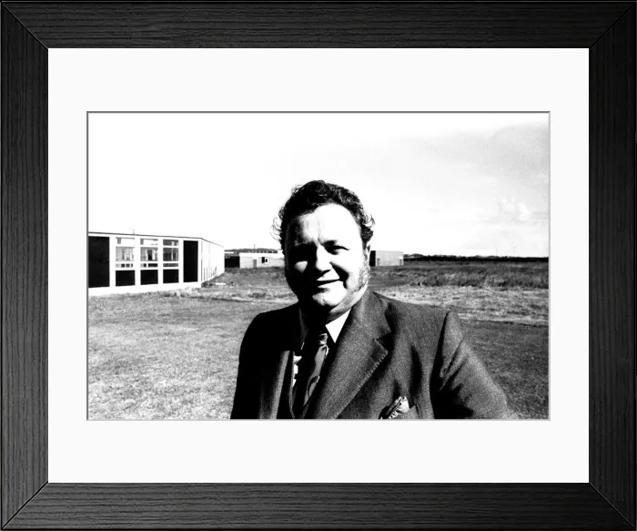 Framed Print : Harry Secombe opened a new do-it-yourself social centre for the staff of South Shields Framed Print : Harry Secombe opened a new do-it-yourself social centre for the staff of South Shields