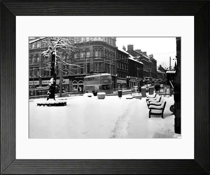 Framed Print : Winter weather 1972. Heavy snow on Grainger Street and Westgate Road, Newcastle. 01  /  02  /  72