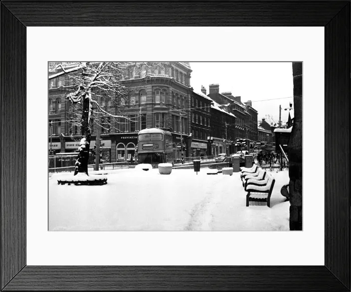 Framed Print : Winter weather 1972. Heavy snow on Grainger Street and Westgate Road, Newcastle. 01 / 02 / 72 Framed Print : Winter weather 1972. Heavy snow on Grainger Street and Westgate Road, Newcastle. 01 / 02 / 72