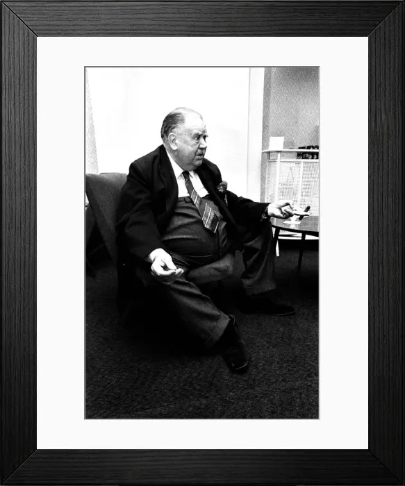 Framed Print : Heavyweight actor Fred Emney who was at the Theatre Royal Framed Print : Heavyweight actor Fred Emney who was at the Theatre Royal