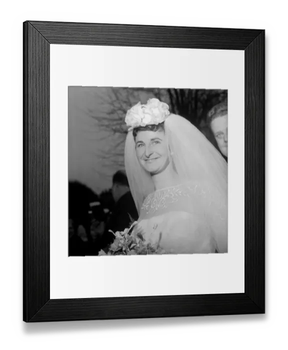 Framed Print : British rally driver Ann Wisdom, co-driver of Pat Moss, picture after her wedding to Framed Print : British rally driver Ann Wisdom, co-driver of Pat Moss, picture after her wedding to