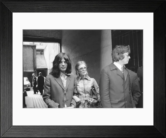 Framed Print : Rolling Stones: Mick Jagger and his girlfriend Marianne Faithful leave Marylebone Framed Print : Rolling Stones: Mick Jagger and his girlfriend Marianne Faithful leave Marylebone