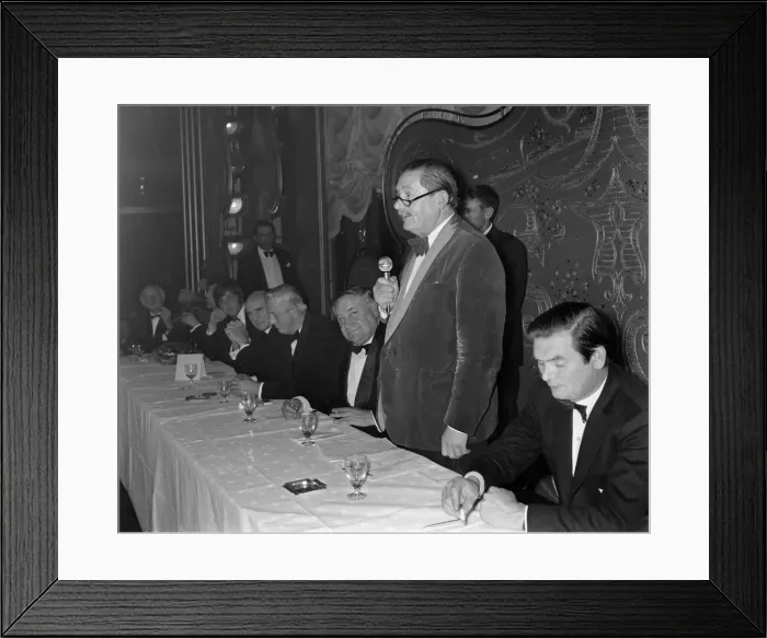Framed Print : Peter Wilson at the Double Diamond Club, near Cardiff presenting Silver Statuettes Carwyn Framed Print : Peter Wilson at the Double Diamond Club, near Cardiff presenting Silver Statuettes Carwyn
