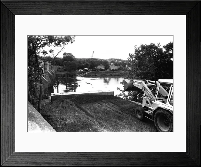 Framed Print : Workmen construct a £250, 000 temporary Bailey bridge over the River Tyne Framed Print : Workmen construct a £250, 000 temporary Bailey bridge over the River Tyne
