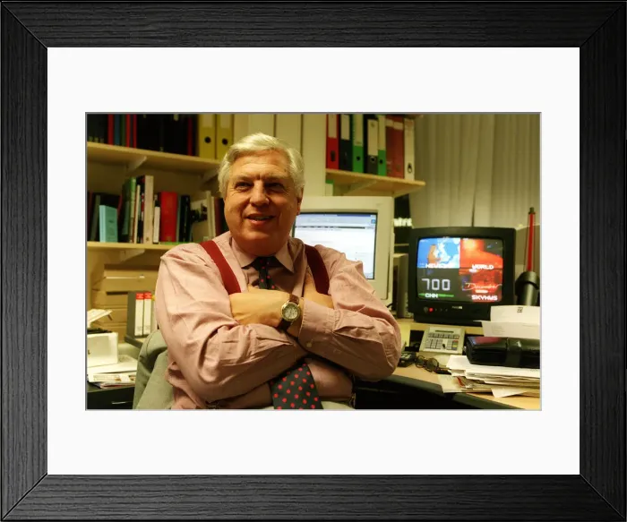 Framed Print : John Simpson News Reporter November 98 Sitting at his desk working Framed Print : John Simpson News Reporter November 98 Sitting at his desk working