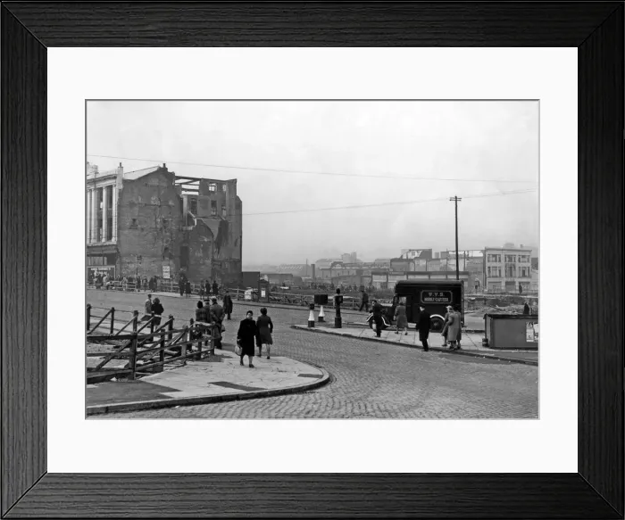 Framed Print : A scene of Coventry city centre, soon after the Blitz of November 14th 1940