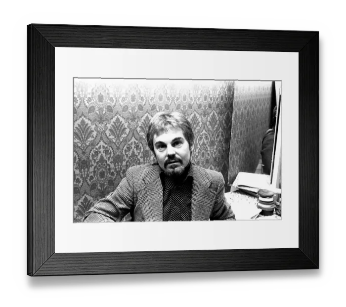 Framed Print : Actor Derek Jacobi at the Newcastle Theatre Royal, interview by David Durman 9 November