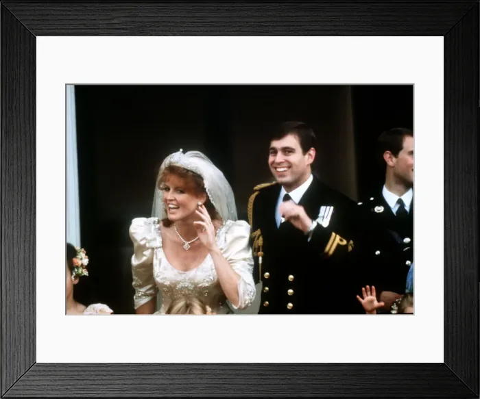 Framed Print : Prince Andrew and Sarah Ferguson on the balcony at Buckingham Palace after their wedding