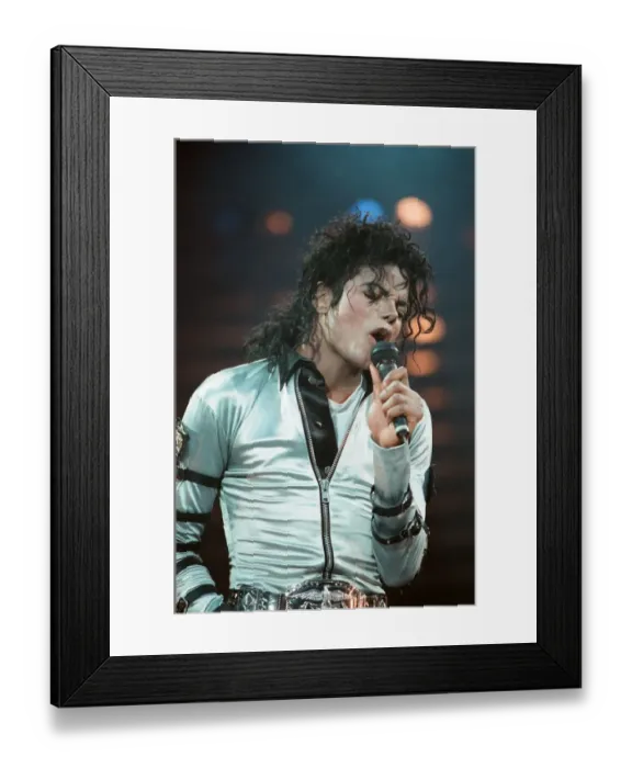 Framed Print : Michael Jackson in concert at Wembley. 15th July 1988