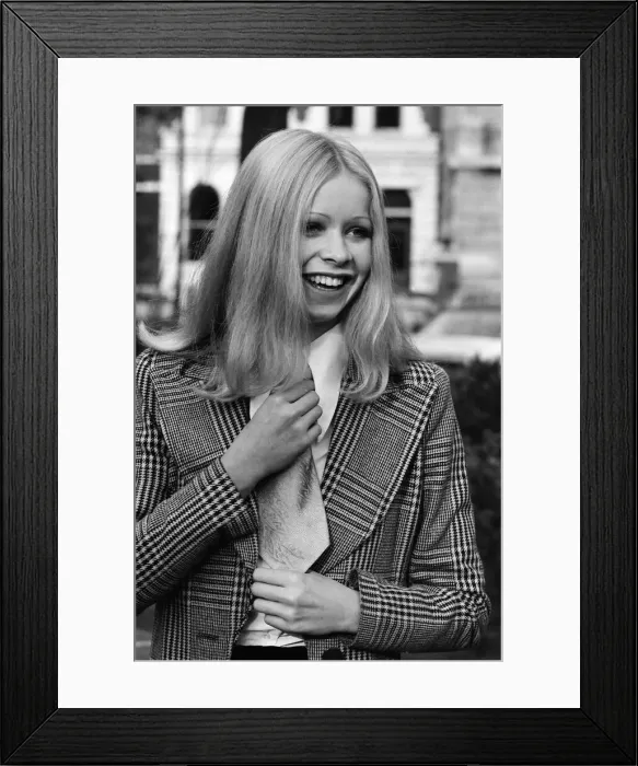 Framed Print : Young model Jo Howard aged 16 years old, pictured January 1972