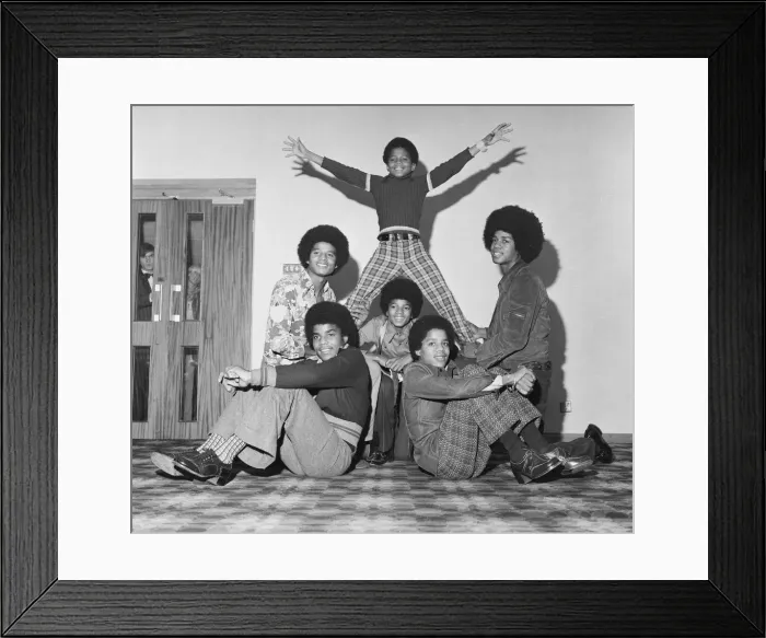 Framed Print : Members of the Jackson Five pop group become the Jackson Six when the latest addition to Framed Print : Members of the Jackson Five pop group become the Jackson Six when the latest addition to