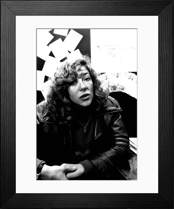 Framed Print : Carol Drinkwater at the Theatre Royal, Newcastle in the romantic comedy Cure For Love Framed Print : Carol Drinkwater at the Theatre Royal, Newcastle in the romantic comedy Cure For Love