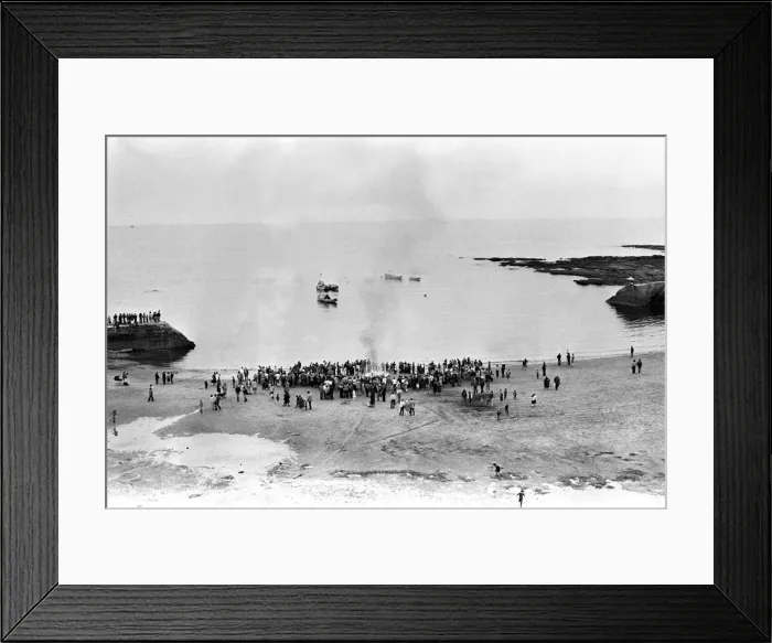 Framed Print : Models of Viking longships are burnt on the beach at Cullercoats Bay in July 1980 Framed Print : Models of Viking longships are burnt on the beach at Cullercoats Bay in July 1980