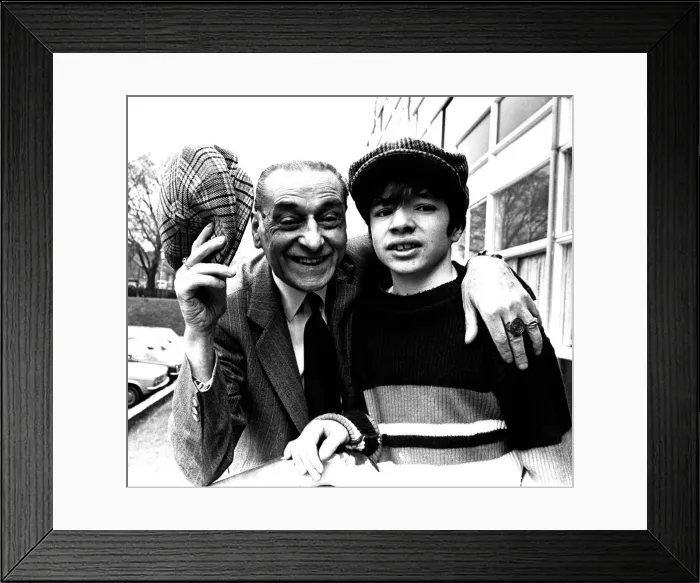 Framed Print : The Little Waster'comedian Bobby Thompson with Steven O Keefe, aged 15 Framed Print : The Little Waster'comedian Bobby Thompson with Steven O Keefe, aged 15