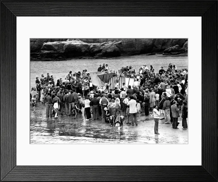 Framed Print : Models of Viking longships are burnt on the beach at Cullercoats Bay in July 1980 Framed Print : Models of Viking longships are burnt on the beach at Cullercoats Bay in July 1980