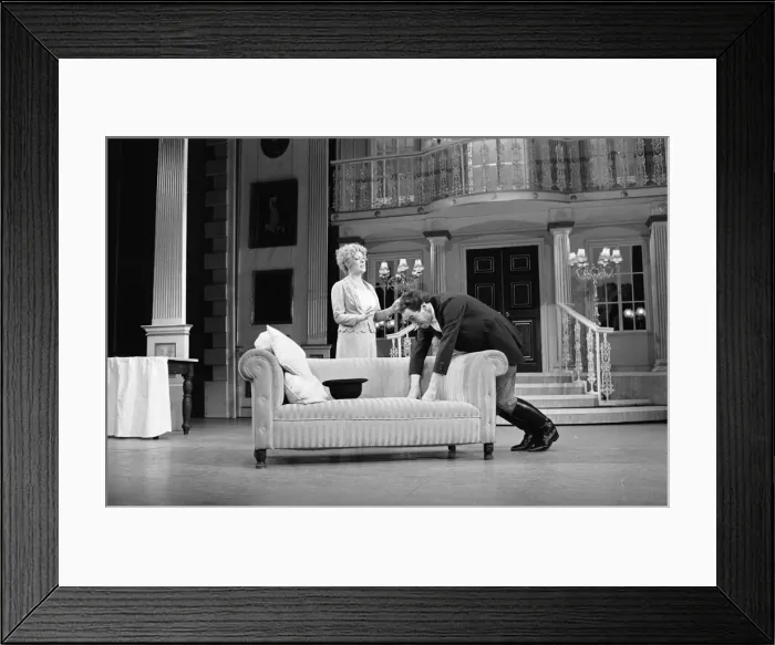 Framed Print : Actor Robert Lindsay in his role as Bill Snibson in the stage musical Me