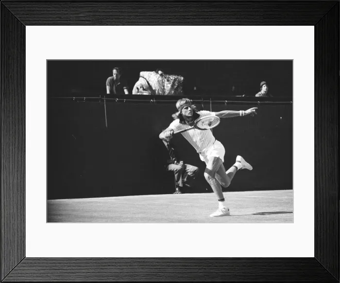 Framed Print : Wimbledon 1976. Bjorn Borg in action. 1st July 1976 Framed Print : Wimbledon 1976. Bjorn Borg in action. 1st July 1976