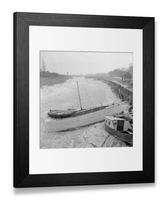 Framed Print : Pictures of the sea at Whitstable, Kent, frozen solid in places. 14th January 1963 Framed Print : Pictures of the sea at Whitstable, Kent, frozen solid in places. 14th January 1963