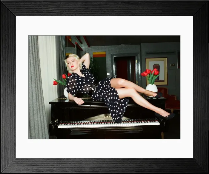 Framed Print : Cyndi Lauper american singer May 1989. Cyndi is in Britain to Framed Print : Cyndi Lauper american singer May 1989. Cyndi is in Britain to