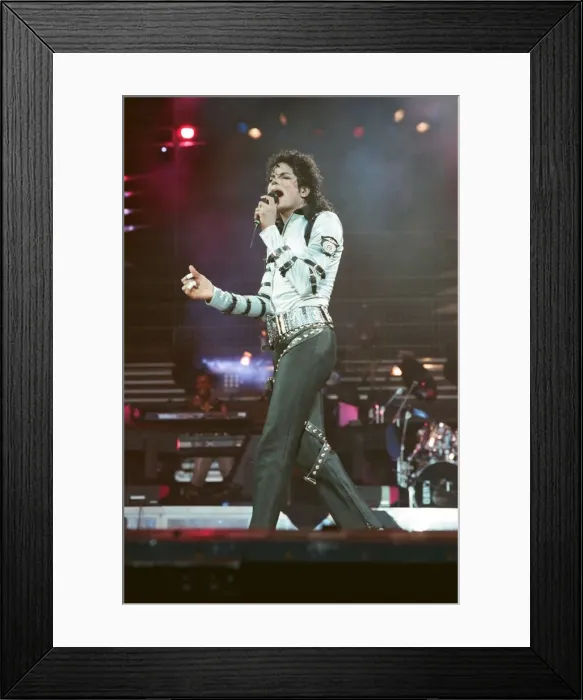 Framed Print : Michael Jackson in concert at Wembley. 15th July 1988 Framed Print : Michael Jackson in concert at Wembley. 15th July 1988