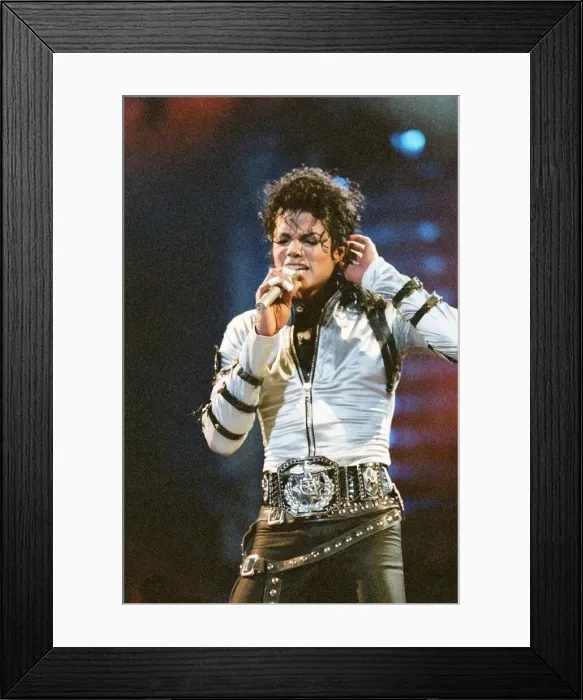 Framed Print : Michael Jackson seen here in concert at Milton Keynes. 10th September 1988 Framed Print : Michael Jackson seen here in concert at Milton Keynes. 10th September 1988
