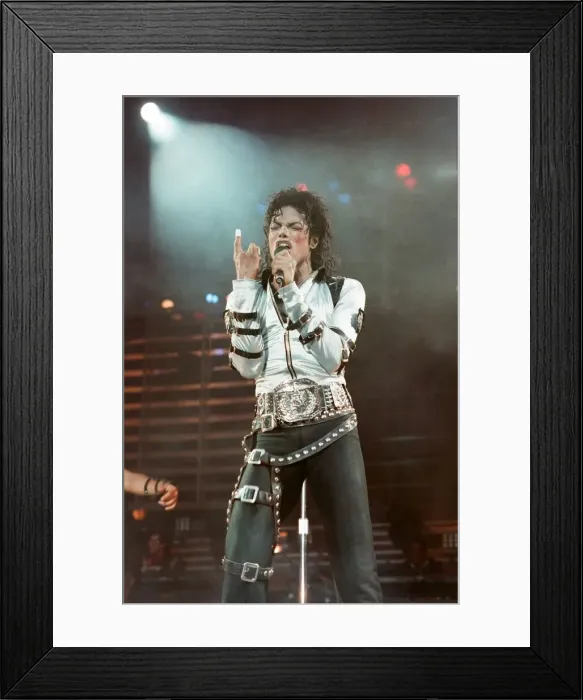 Framed Print : Michael Jackson in concert at Wembley. 15th July 1988 Framed Print : Michael Jackson in concert at Wembley. 15th July 1988