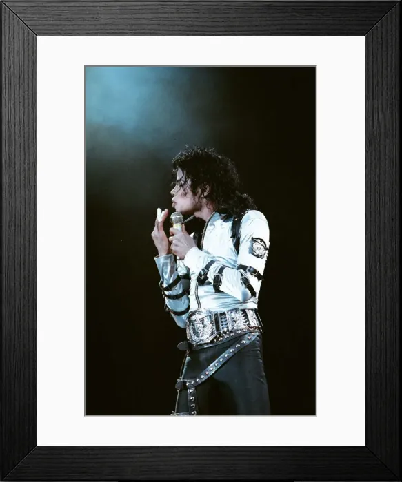 Framed Print : Michael Jackson in concert at Wembley. 22nd July 1988