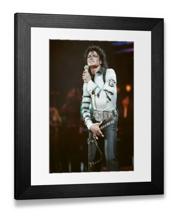 Framed Print : Michael Jackson in concert at Wembley. 22nd July 1988