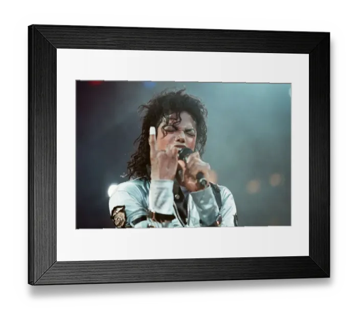 Framed Print : Michael Jackson in concert at Wembley. 15th July 1988