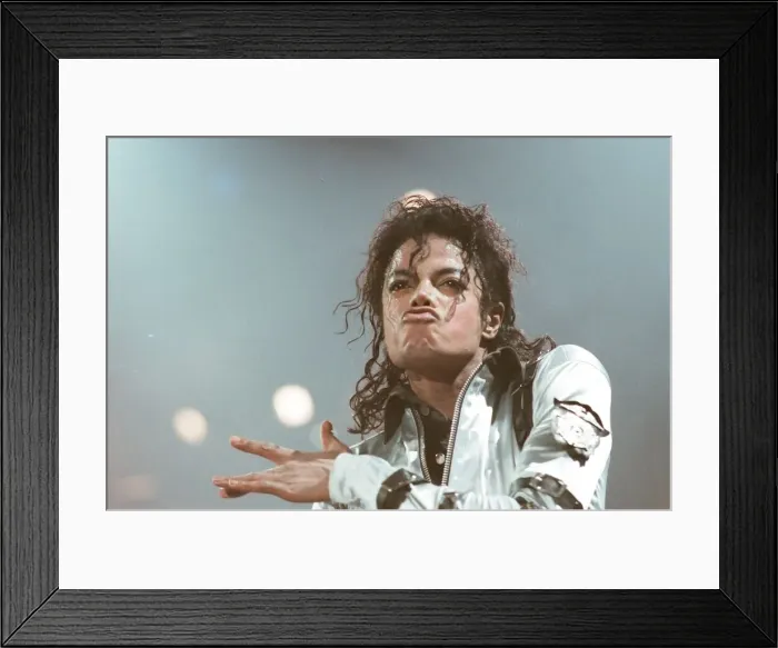 Framed Print : Michael Jackson in concert at Wembley. 22nd July 1988 Framed Print : Michael Jackson in concert at Wembley. 22nd July 1988