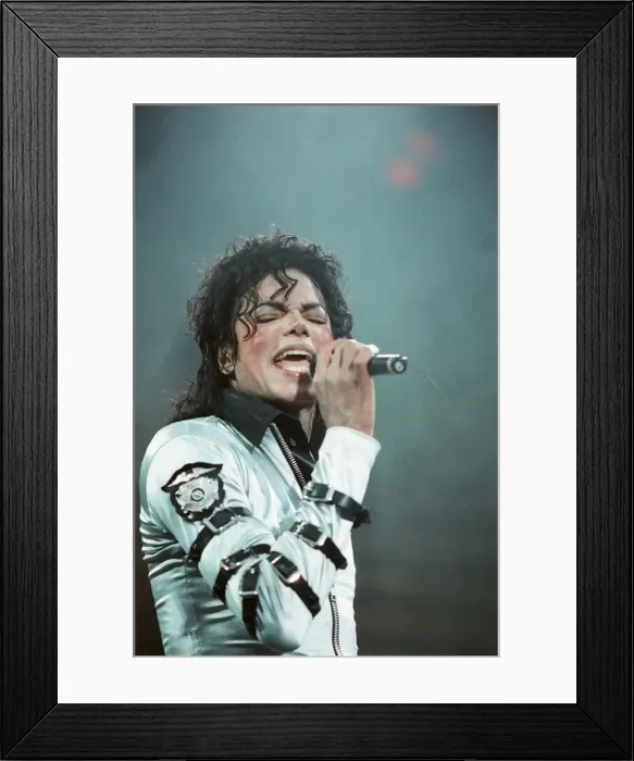 Framed Print : Michael Jackson in concert at Wembley. 15th July 1988 Framed Print : Michael Jackson in concert at Wembley. 15th July 1988