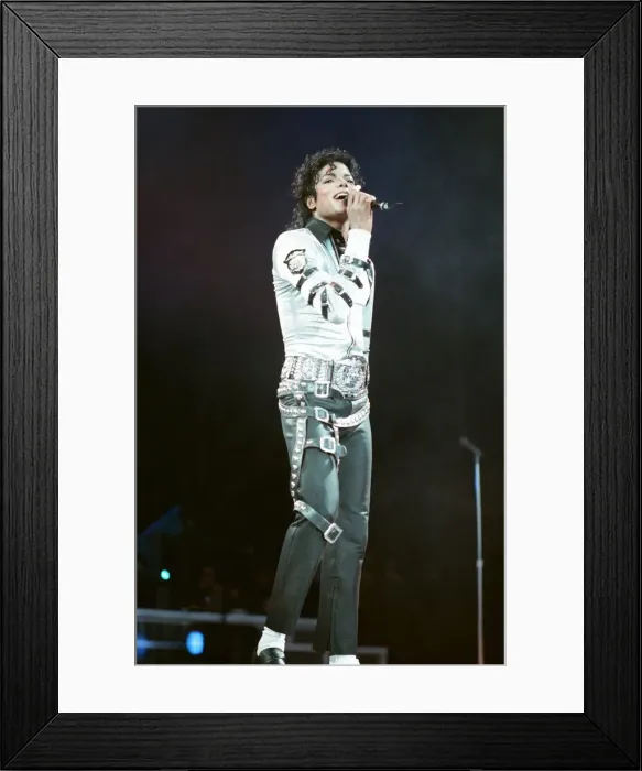 Framed Print : Michael Jackson in concert at Wembley. 15th July 1988 Framed Print : Michael Jackson in concert at Wembley. 15th July 1988