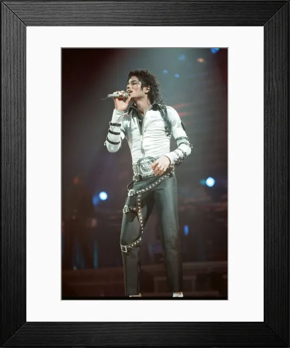 Framed Print : Michael Jackson in concert at Wembley. 22nd July 1988 Framed Print : Michael Jackson in concert at Wembley. 22nd July 1988