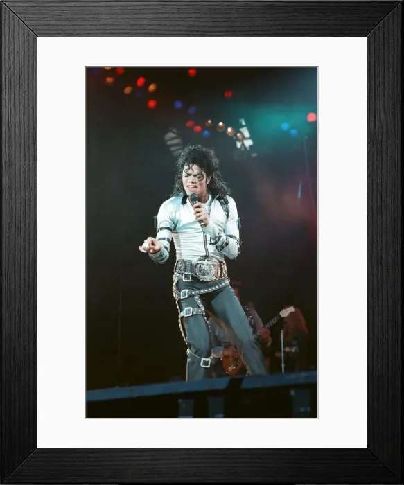 Framed Print : Michael Jackson in concert at Wembley. 15th July 1988 Framed Print : Michael Jackson in concert at Wembley. 15th July 1988