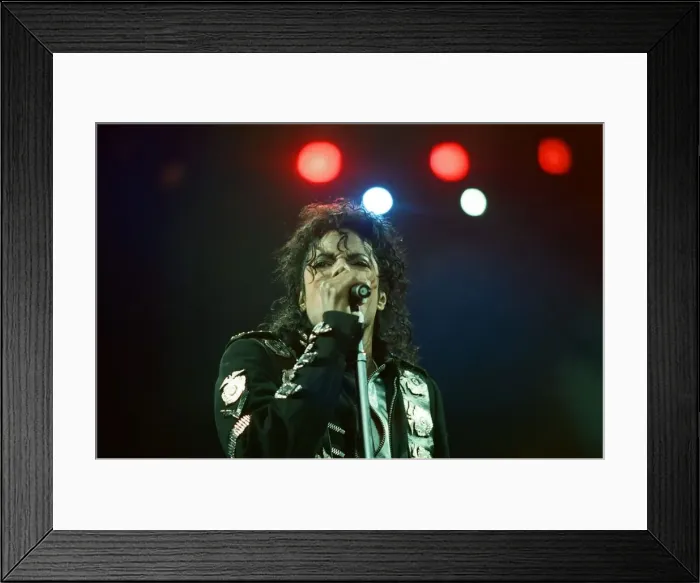 Framed Print : Michael Jackson in concert at Wembley. 15th July 1988 Framed Print : Michael Jackson in concert at Wembley. 15th July 1988