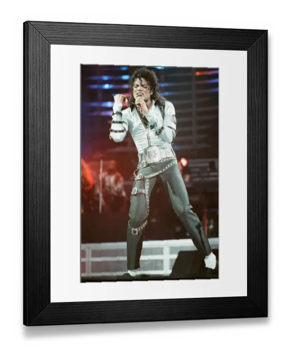 Framed Print : Michael Jackson in concert at Wembley. 15th July 1988