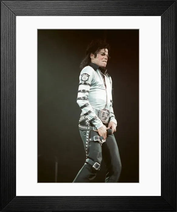 Framed Print : Michael Jackson in concert at Wembley. 15th July 1988 Framed Print : Michael Jackson in concert at Wembley. 15th July 1988
